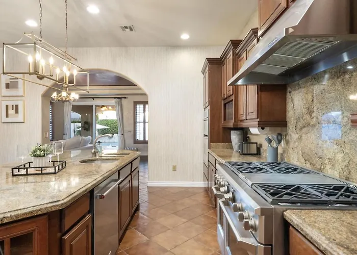 Holiday home Sienna Sanctuary | Heated Pool, Spa & Fire Pit