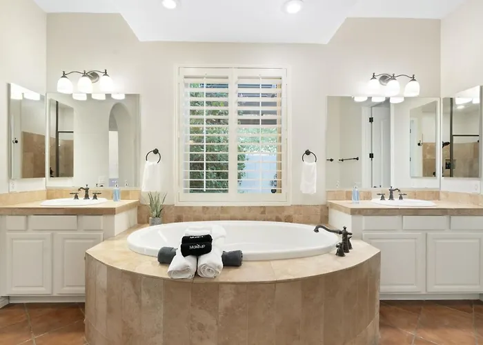 Sienna Sanctuary | Heated Pool, Spa & Fire Pit Chandler