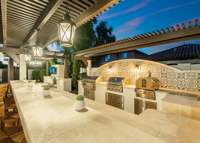 Sienna Sanctuary | Heated Pool, Spa & Fire Pit Holiday home *