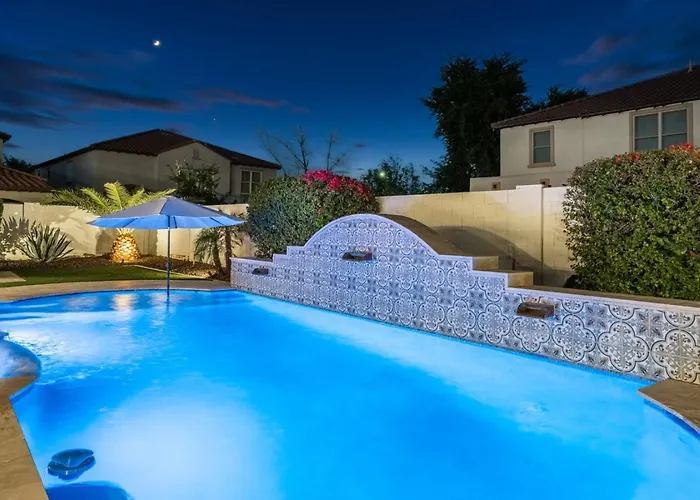 Sienna Sanctuary | Heated Pool, Spa & Fire Pit Holiday home