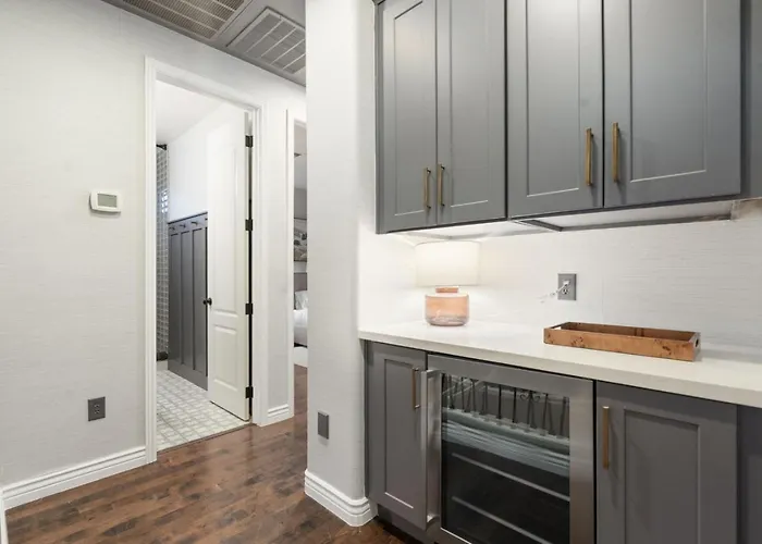Sienna Sanctuary | Heated Pool, Spa & Fire Pit Holiday home