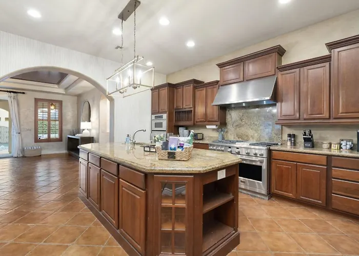 Holiday home Sienna Sanctuary | Heated Pool, Spa & Fire Pit *