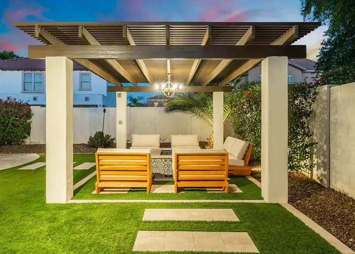 Sienna Sanctuary | Heated Pool, Spa & Fire Pit Chandler