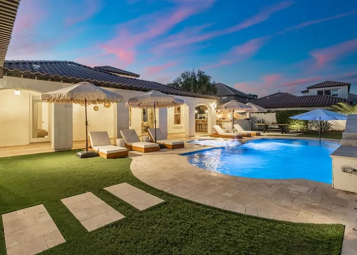 Sienna Sanctuary | Heated Pool, Spa & Fire Pit Holiday home