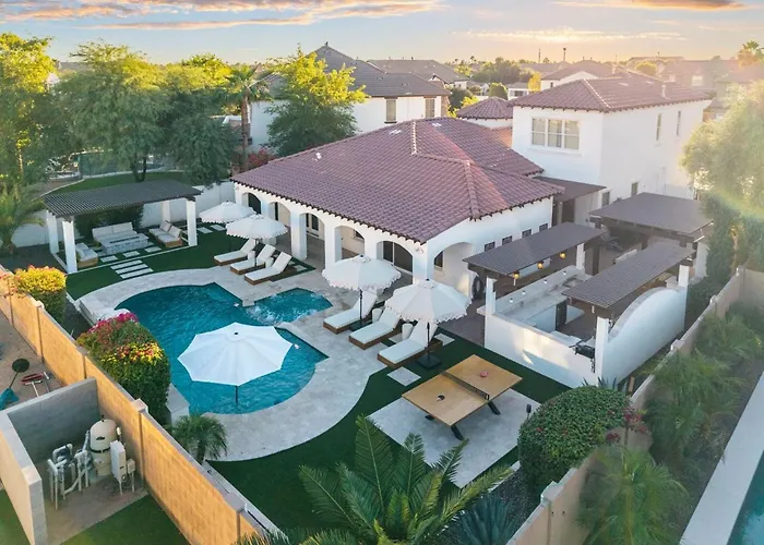 Sienna Sanctuary | Heated Pool, Spa & Fire Pit Chandler